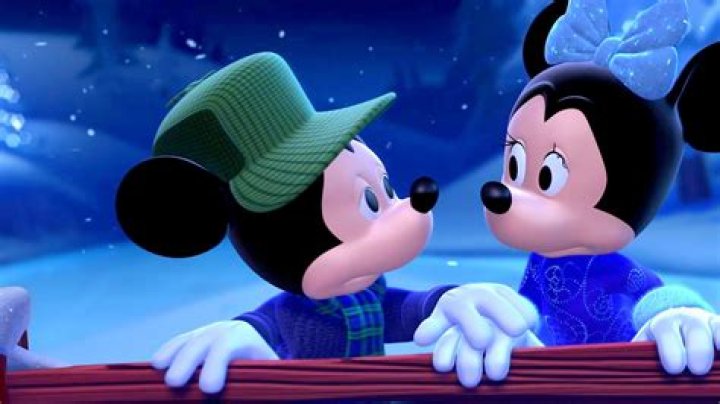 How old is Max in Mickey’s Twice Upon a Christmas? – Celebrity